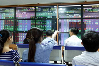 Tỉnh táo khi thị trường 'rung lắc'