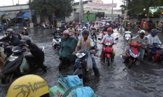 TP HCM còn ngập dài dài vì thiếu tiền... chống ngập úng