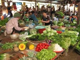 Hà Nội: Rau xanh tăng giá