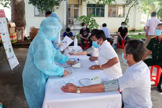 Bình Dương tận dụng ‘thời gian vàng’ dập dịch