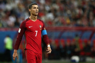 Ronaldo sớm chia tay Confed Cup, chào đón 2 thiên thần bé nhỏ