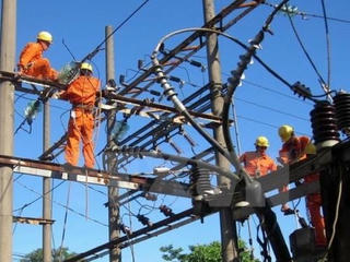 Đảm bảo tiến độ các dự án nguồn và lưới cấp điện cho miền Nam