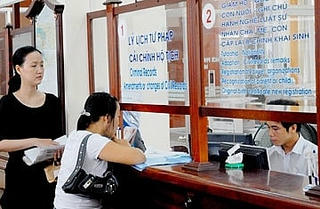 Phó Thủ tướng yêu cầu kiểm tra phản ánh về cấp phiếu lý lịch tư pháp, đăng ký khai tử
