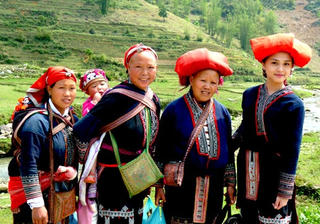 Sắc màu  thổ cẩm