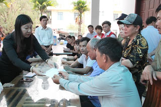 80 triệu đồng hỗ trợ nạn nhân vụ hỏa hoạn