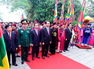 Lãnh đạo Đảng, Nhà nước, MTTQ dâng hương giỗ Tổ Hùng Vương năm 2017