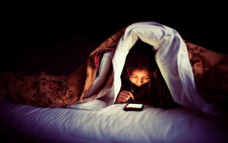 Thời điểm nguy hiểm nhất trong ngày, bạn không nên dùng điện thoại