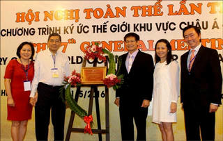 Vinh danh di sản tư liệu thơ văn trên kiến trúc cung đình Huế