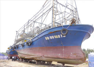 Yêu cầu sửa chữa 5 tàu cá võ thép cho ngư dân