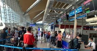 Đưa gần 240 công dân Việt Nam từ Malaysia về nước