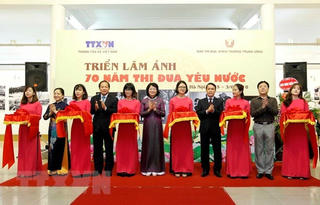 Thông tấn xã Việt Nam tổ chức triển lãm ảnh 70 năm thi đua yêu nước