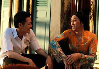 Hoài Linh 'chuyển giới' trong dự án điện ảnh 'Mến gái miền Tây'