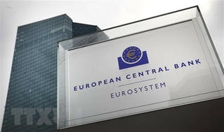 Căng thẳng thương mại phủ bóng lên triển vọng kinh tế Eurozone