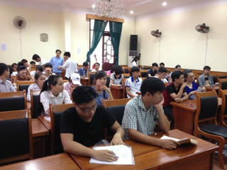 Cái khó của trường đại học ngoài công lập