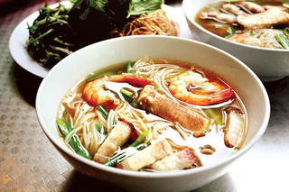 Hấp dẫn bún nước lèo