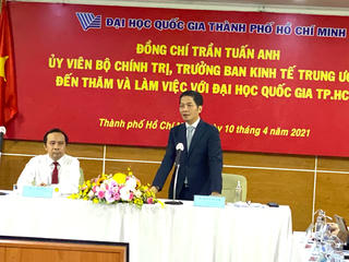Trưởng ban Kinh tế TW Trần Tuấn Anh làm việc với ĐHQG TP HCM
