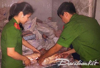 Nghệ An: Thu giữ gần 5 tấn thực phẩm không rõ nguồn gốc