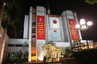 Thu gọn đầu mối, giảm khâu trung gian