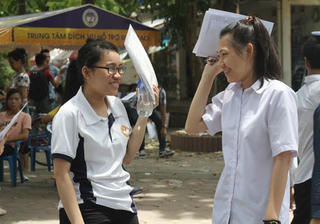 Về một kỳ thi không gặp “thiên thời”