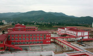 Quảng Ninh: Đưa vào sử dụng 2 công trình có không gian kiến trúc văn minh