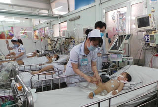 Đứt nguồn thuốc điều trị giữa lúc dịch tay chân miệng bùng phát