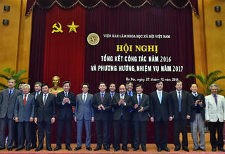 Đặt hàng các nhà khoa học