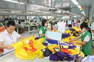 Doanh nghiệp tưng bừng ra quân