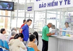 Sinh con ở bệnh viện khác tỉnh được hưởng BHYT như thế nào?