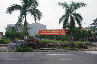 'Hô biến' hàng nghìn mét vuông đất công viên