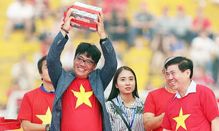 Trưởng đoàn U23 Việt Nam bác tin được thưởng cao hơn HLV Park Hang-seo
