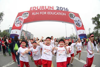 Giải chạy Edurun 2016: Hơn 10 ngàn người góp quỹ xây trường cho học sinh nghèo Quảng Trị