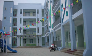 Hà Nội áp lực trường lớp trước năm học mới