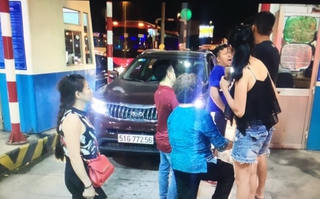 VEC 'cấm' 2 ô tô đi trên cao tốc là vi hiến, trái luật