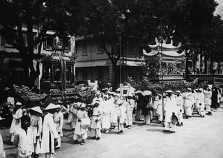 Ghi chép về một đám ma xưa