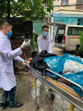 Quảng Ninh: Bắt giữ nghi phạm vụ 'dao quắm dính vào đầu'