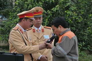 20 ngày phát hiện 182 lái xe dương tính với ma tuý