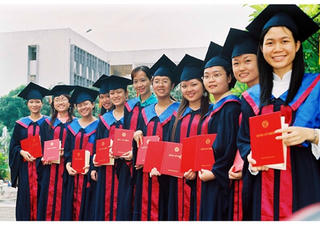 Xây dựng báo cáo về thực trạng giáo dục đại học Việt Nam