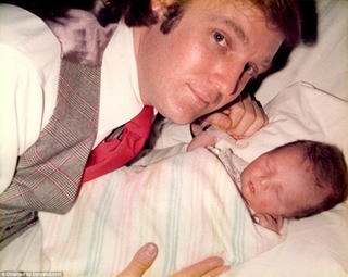 [ẢNH] Góc khuất ít người biết về ông Donald Trump