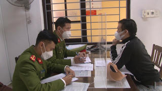 Mất 2,5 triệu mua ma tuý giả, 2 thanh niên đến Công an báo bị cướp 