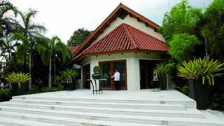 Nổ súng gần dinh Tổng thống Philippines