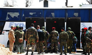 Các tay súng nổi dậy rời khỏi thành trì cuối cùng ở Đông Ghouta