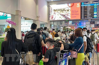 Sân bay Nội Bài, Tân Sơn Nhất đón lượng khách tăng kỷ lục trong ngày 4 Tết