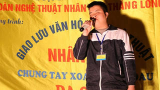 Hà Nội siết chặt hoạt động hát rong ‘từ thiện’ xin tiền
