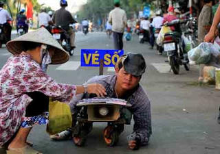 “Thần tài hè phố”