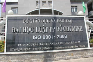 Đại học Luật TP HCM đón nhận Huân chương Lao động hạng Nhất