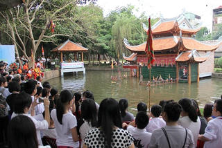 Bảo tàng Dân tộc học Việt Nam nhận danh hiệu 'Điểm tham quan hàng đầu Việt Nam năm 2016'