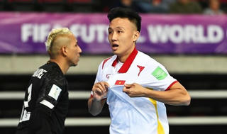 Tiền đạo Minh Trí đi vào lịch sử, tuyển futsal Việt Nam được thưởng nóng 