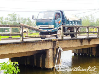 Cầu liên xã xuống cấp trầm trọng, người dân bất an!