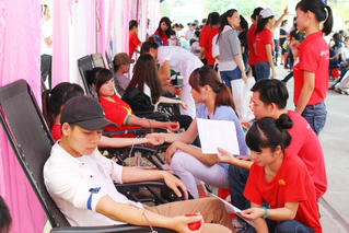 Ngân hàng máu đang cạn kiệt: Người bệnh thêm khó khăn