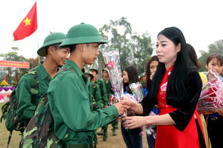 Náo nức ngày hội tòng quân